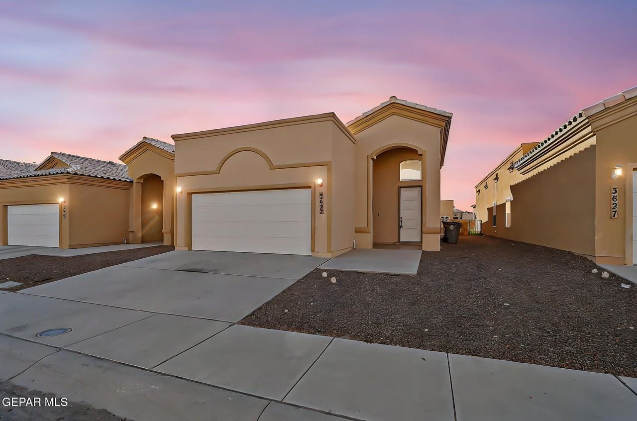 3625 Grand Bahamas Dr - Photo 4 of 29