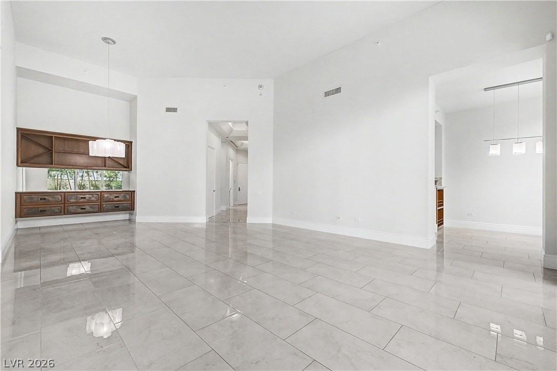 2877 Paradise Rd #104 - Photo 4 of 28