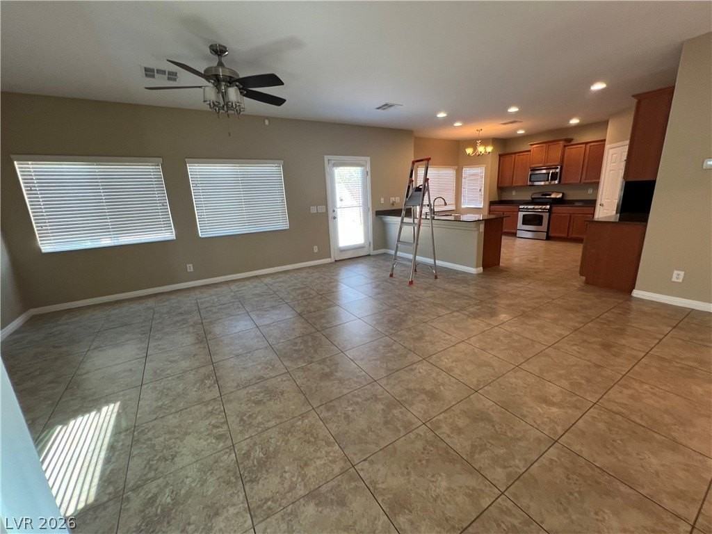 7081 Claythorn Rd - Photo 4 of 20