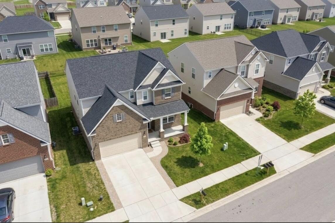 735 Groveland Cir - Photo 3 of 50