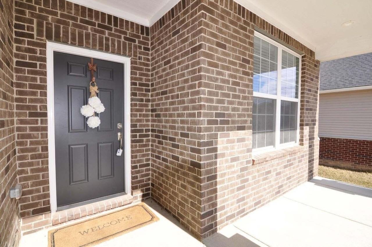 735 Groveland Cir - Photo 4 of 50