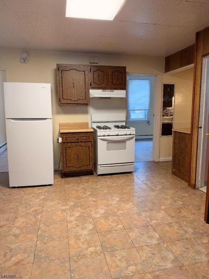 15 Farnham Ave #2 - Photo 3 of 12