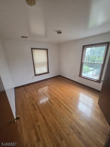 1006 E 25th St - Photo 3 of 6