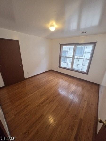 1006 E 25th St - Photo 4 of 6