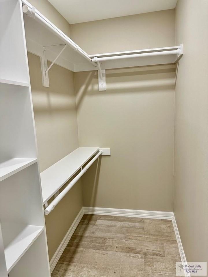 813 E Washington Ave - Photo 3 of 13