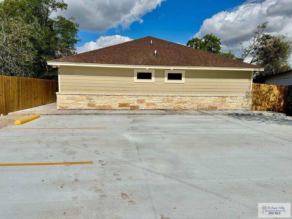 813 E Washington Ave - Photo 5 of 13