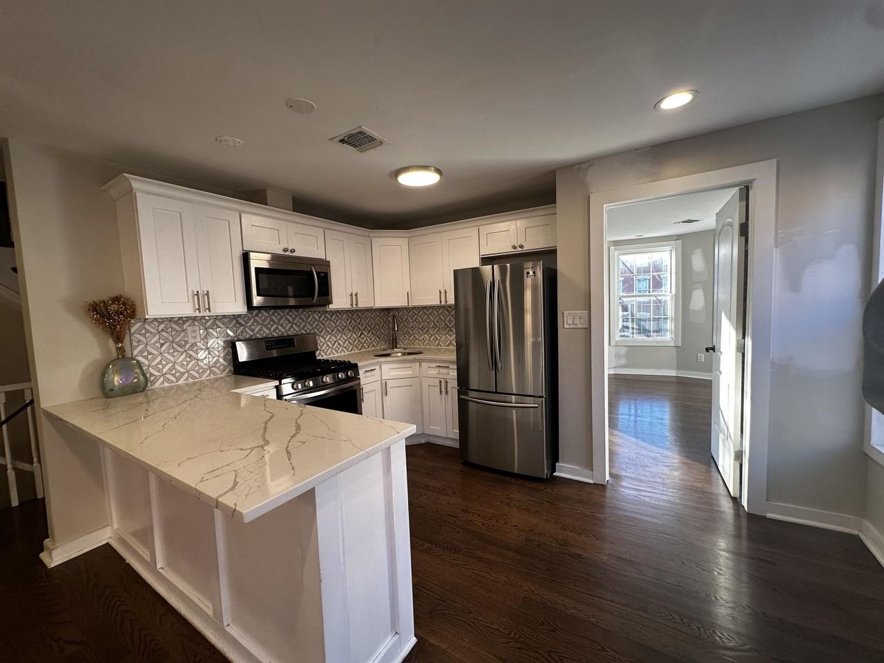 678 Bergen Ave #3 - Photo 2 of 28