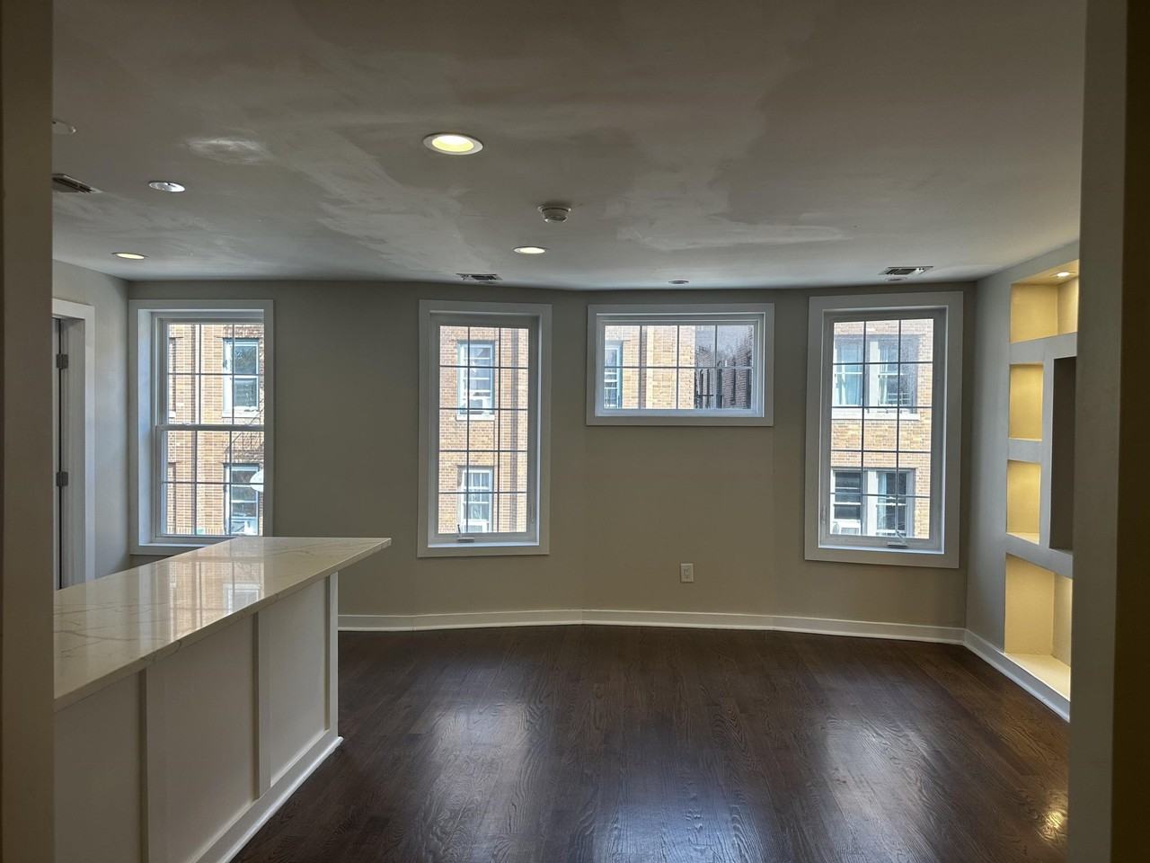 678 Bergen Ave #3 - Photo 4 of 28