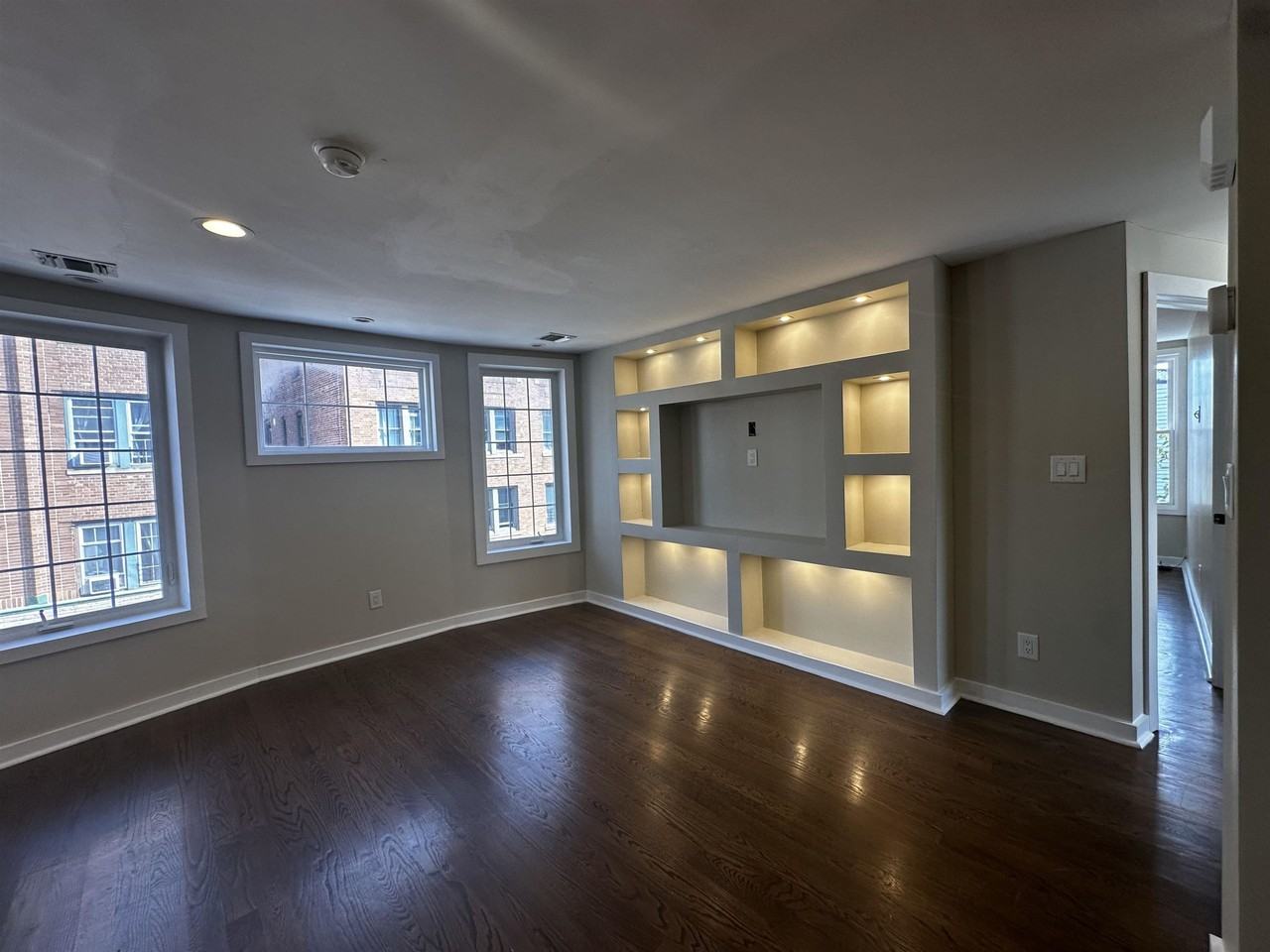678 Bergen Ave #3 - Photo 5 of 28