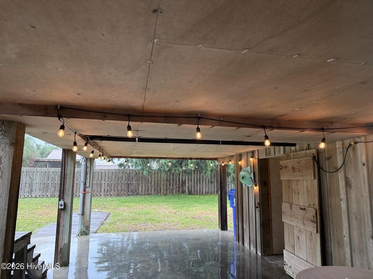 1402 Canal Dr - Photo 3 of 22