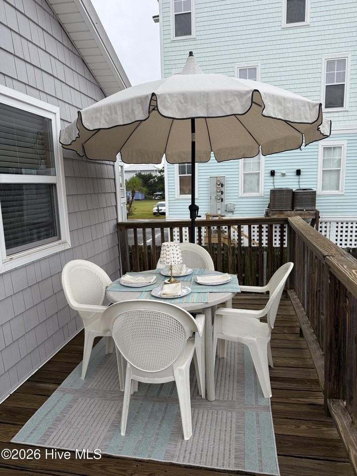 1402 Canal Dr - Photo 5 of 22