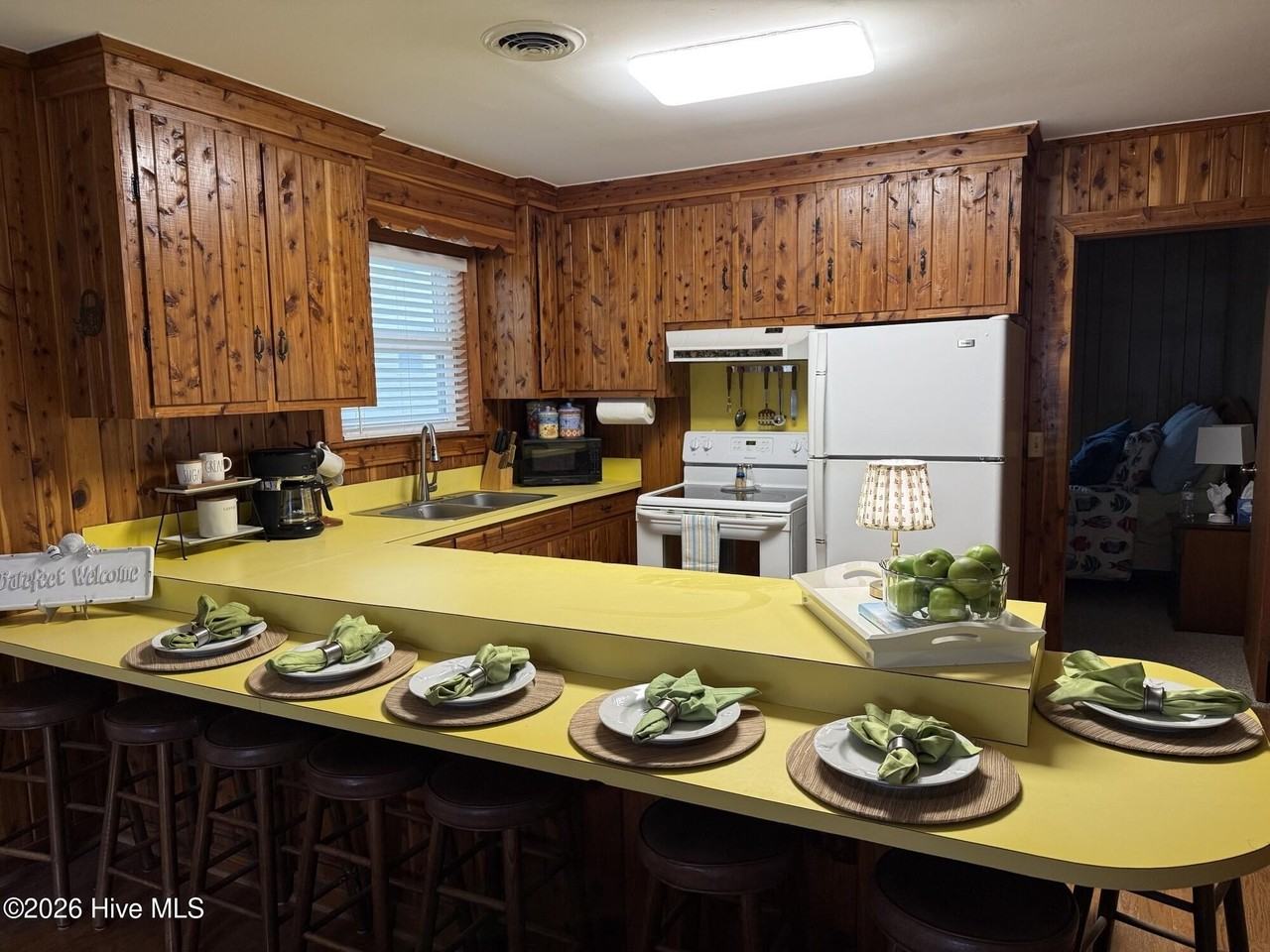 1402 Canal Dr - Photo 6 of 22