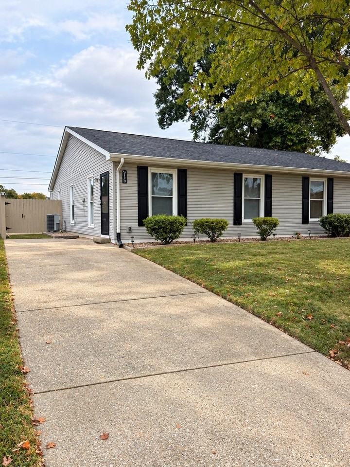 913 Bordallo Dr - Photo 2 of 17