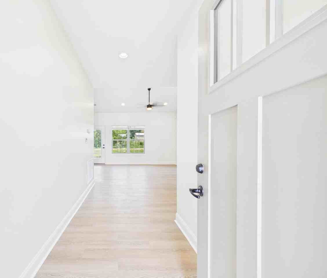 105 Canter Rd - Photo 3 of 24
