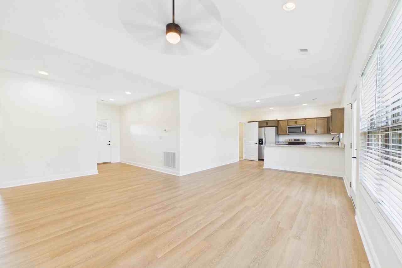 105 Canter Rd - Photo 7 of 24