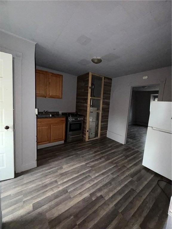 532 W Tilghman St #4 - Photo 2 of 4