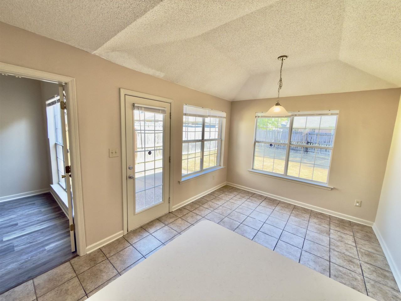 1404 Marhill Cv - Photo 6 of 20