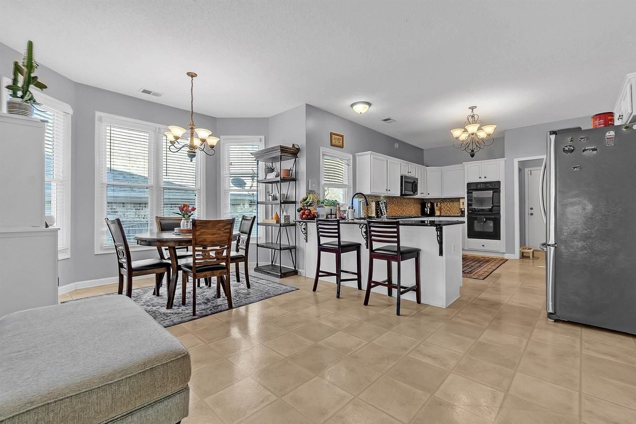 9694 Leeward Slopes Dr - Photo 6 of 35