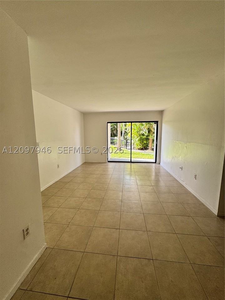 7070 Nw 179th St #105 - Photo 3 of 8