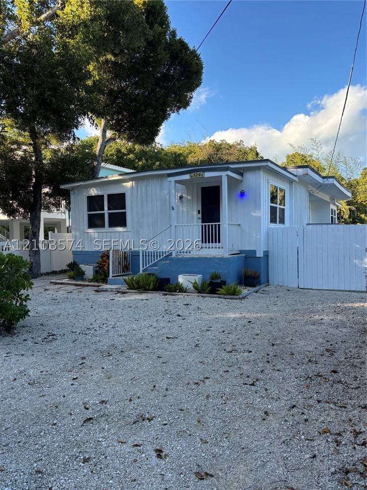 124 S Bay Harbor Dr #124 - Photo 4 of 4
