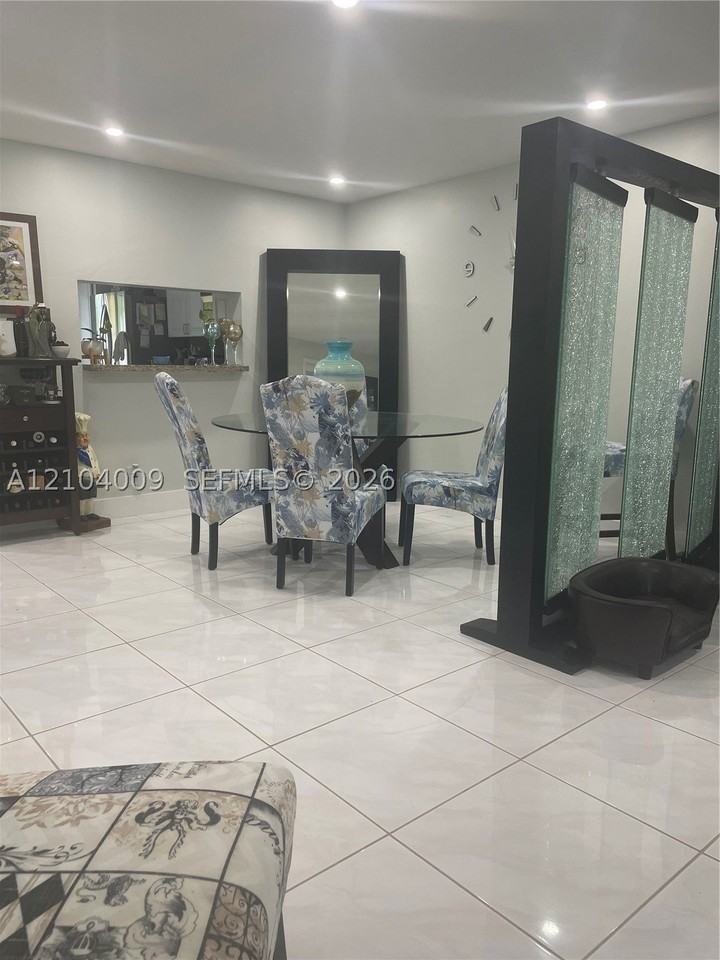 1110 Sw 125th Ave #207M - Photo 4 of 13