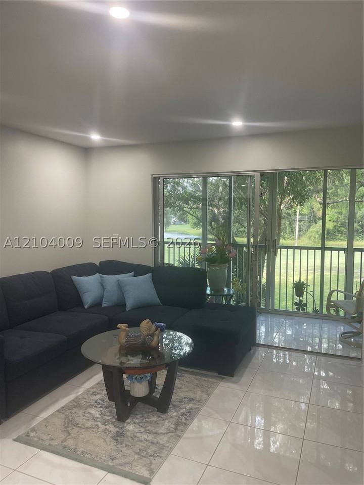 1110 Sw 125th Ave #207M - Photo 5 of 13