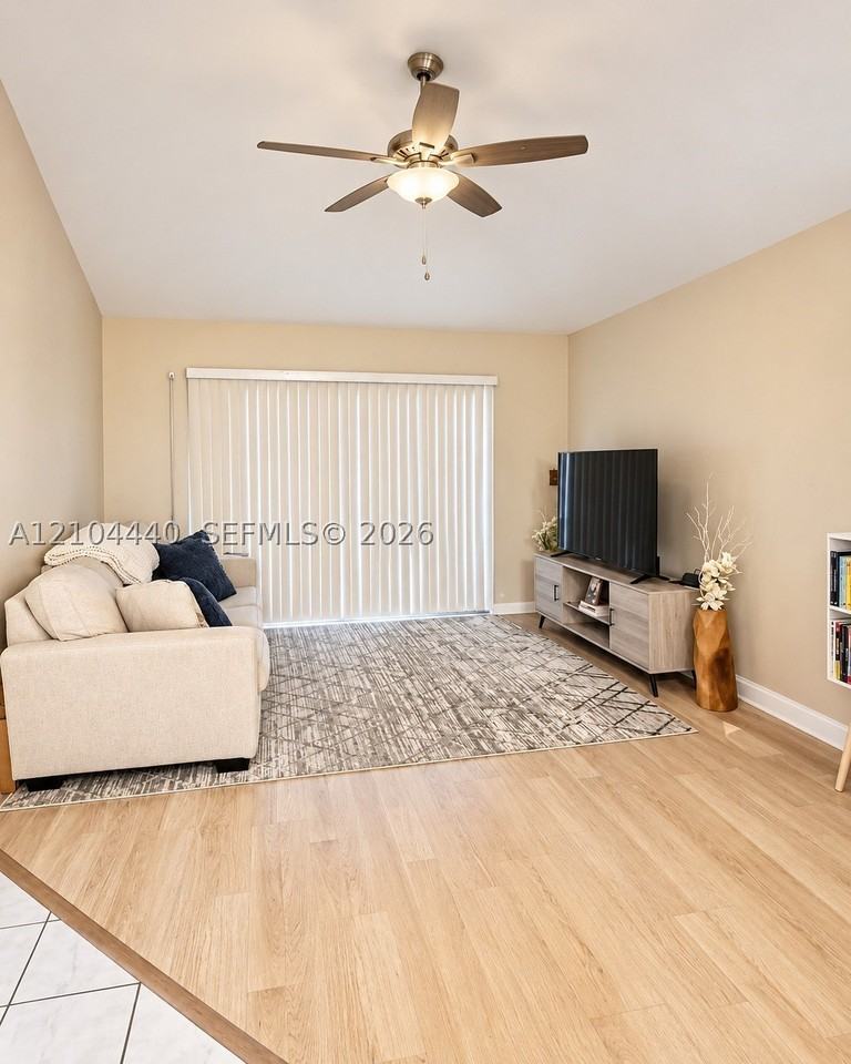 251 Sw 96th Ter #251 - Photo 3 of 17