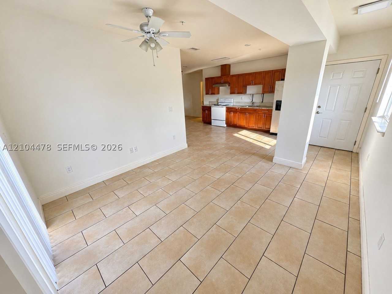 1315 Nw 1st St #301 - Photo 2 of 8