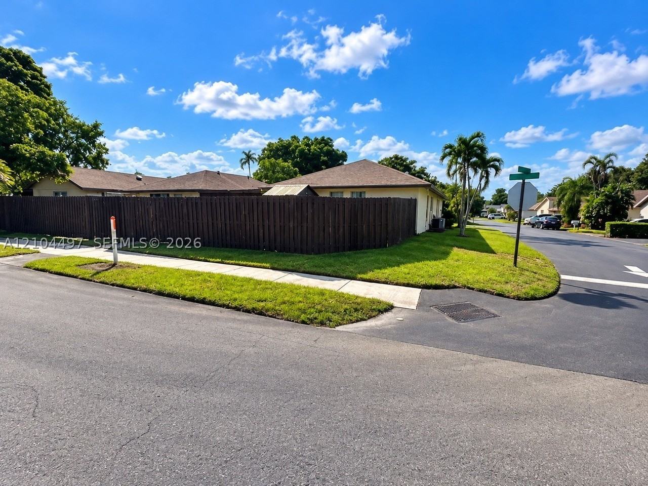 2074 Sw 71st Way - Photo 5 of 12