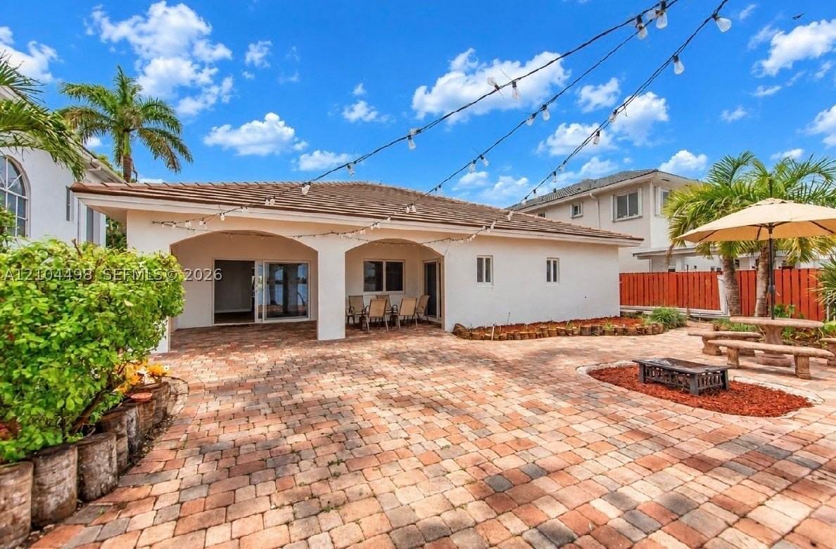 13821 Sw 136th Pl #0 - Photo 4 of 26