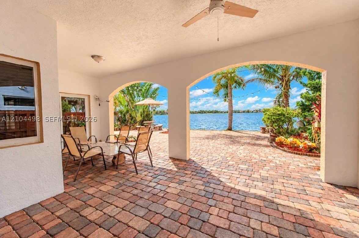 13821 Sw 136th Pl #0 - Photo 6 of 26