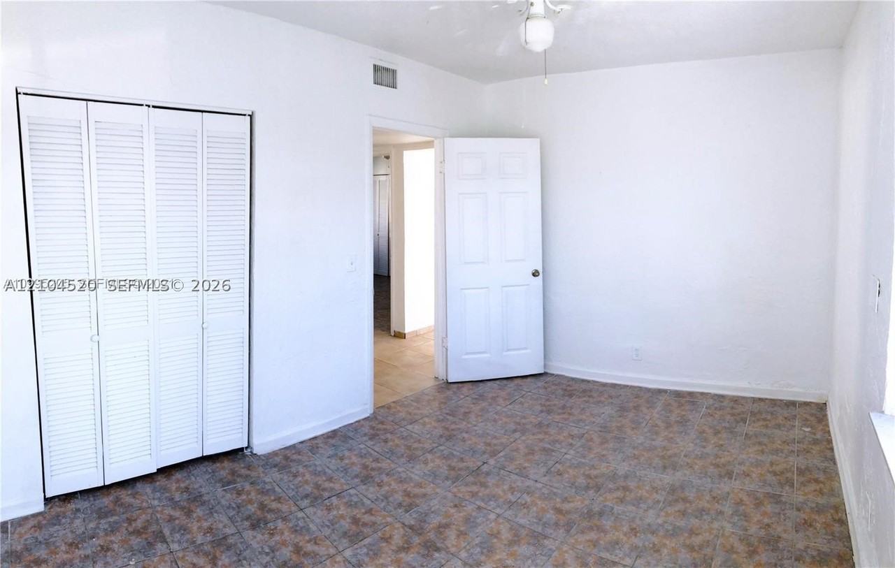 4351 Sw 24th St #1-3 - Photo 6 of 7