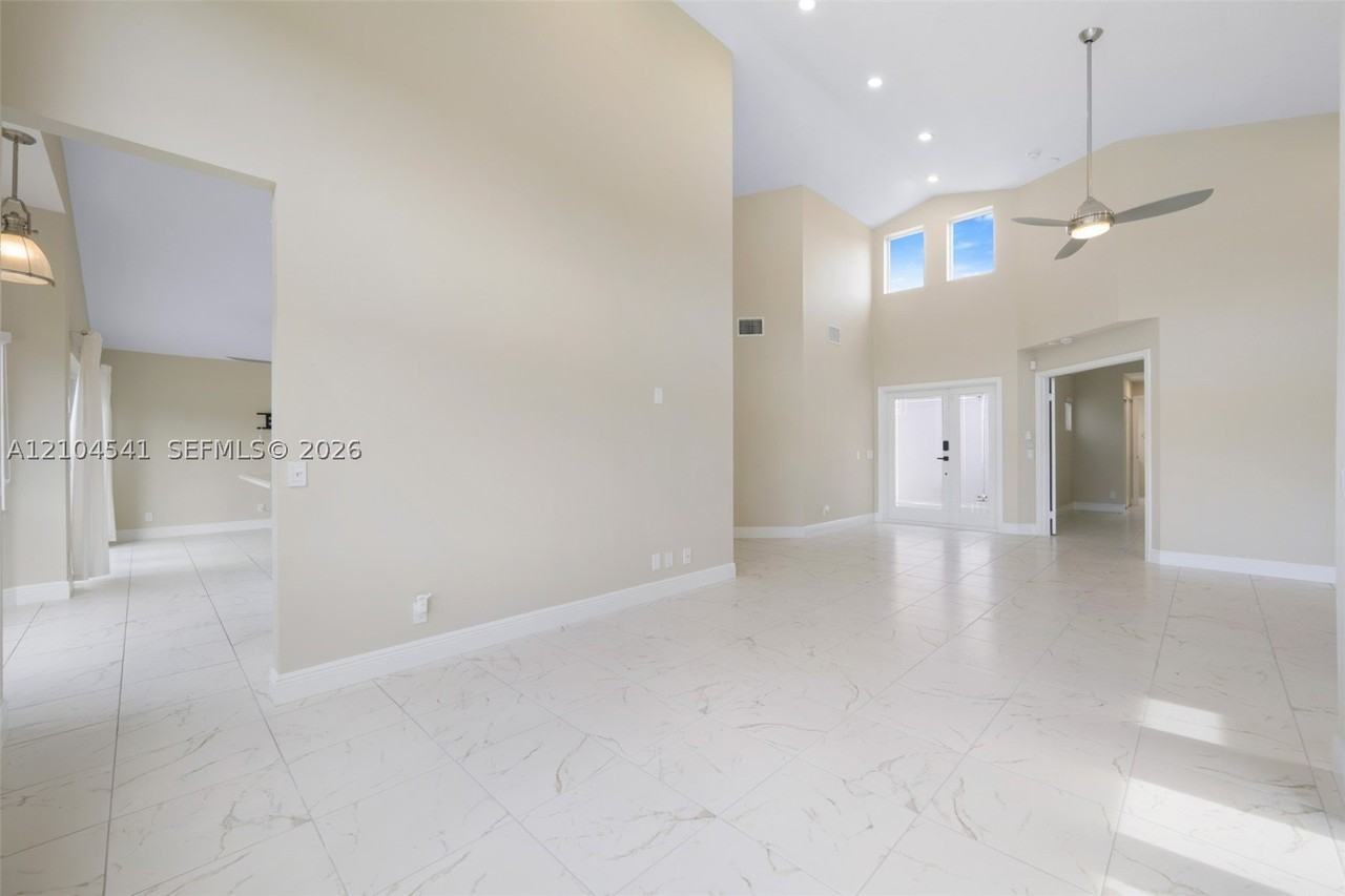 1400 Seabay Rd - Photo 7 of 37