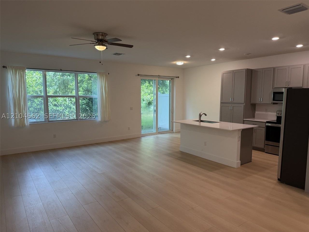 9037 Zevon Ct - Photo 3 of 20