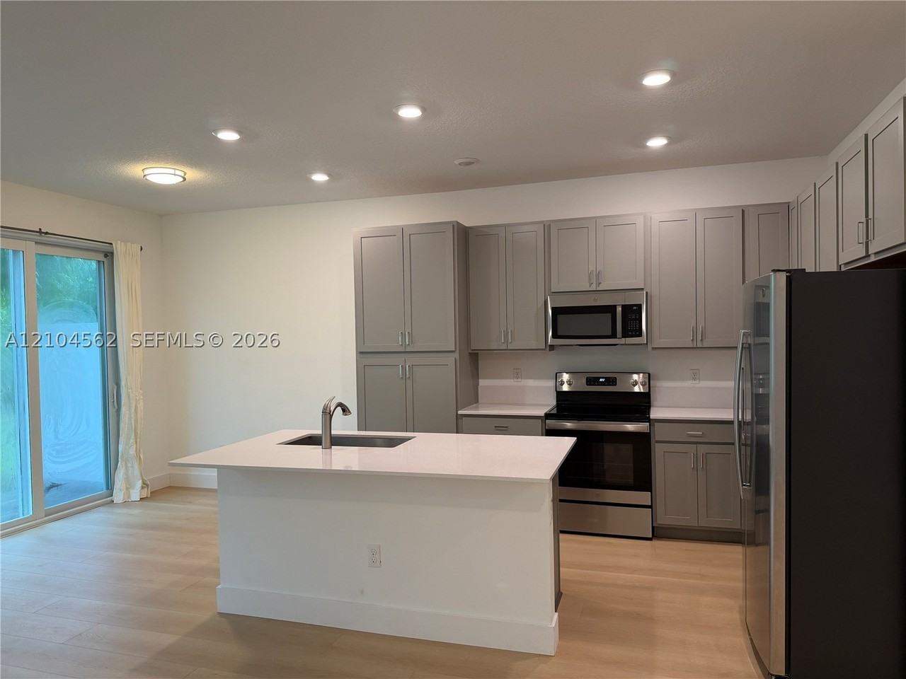 9037 Zevon Ct - Photo 6 of 20