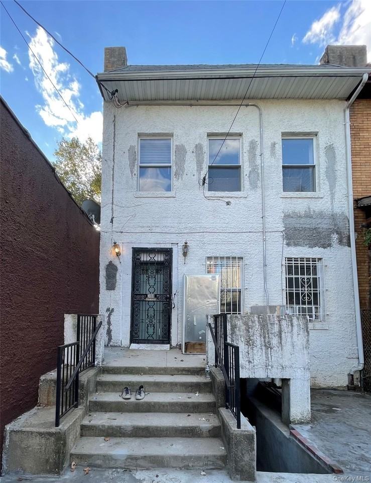 388 Atkins Ave #1A
