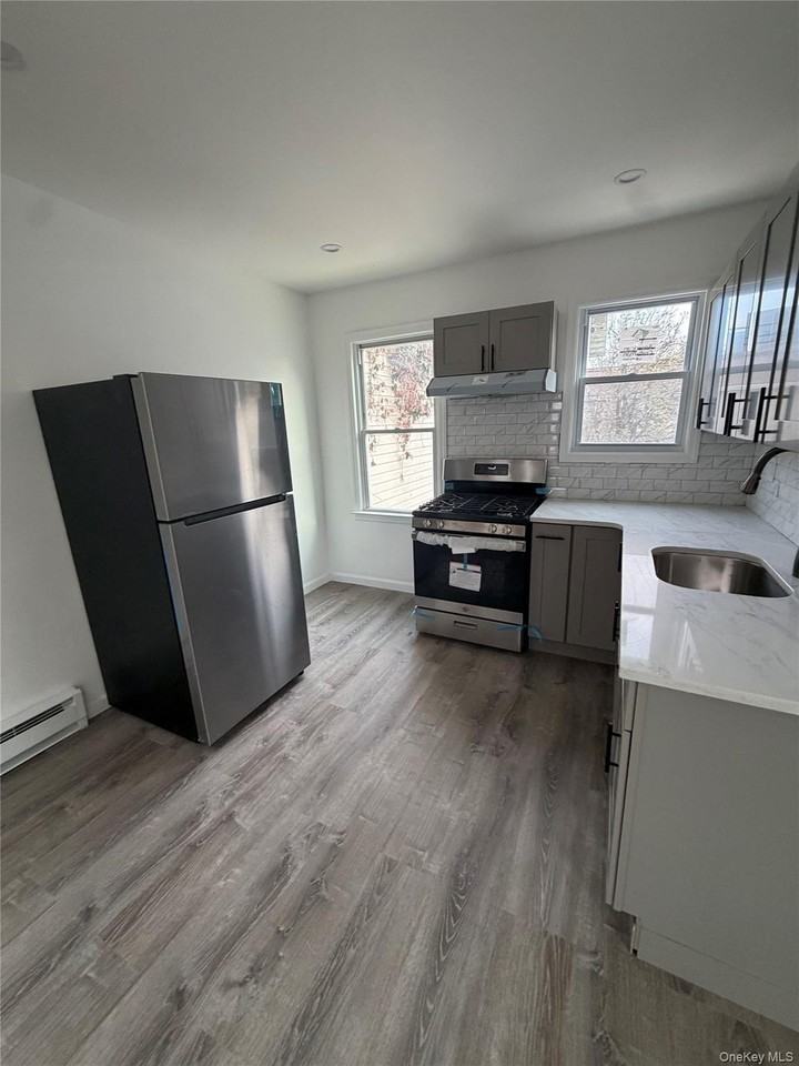 21626 99th Ave #2ndFL - Photo 5 of 13