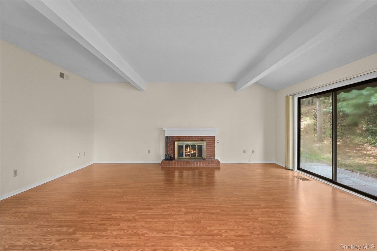205 Heritage Hls #B - Photo 6 of 18
