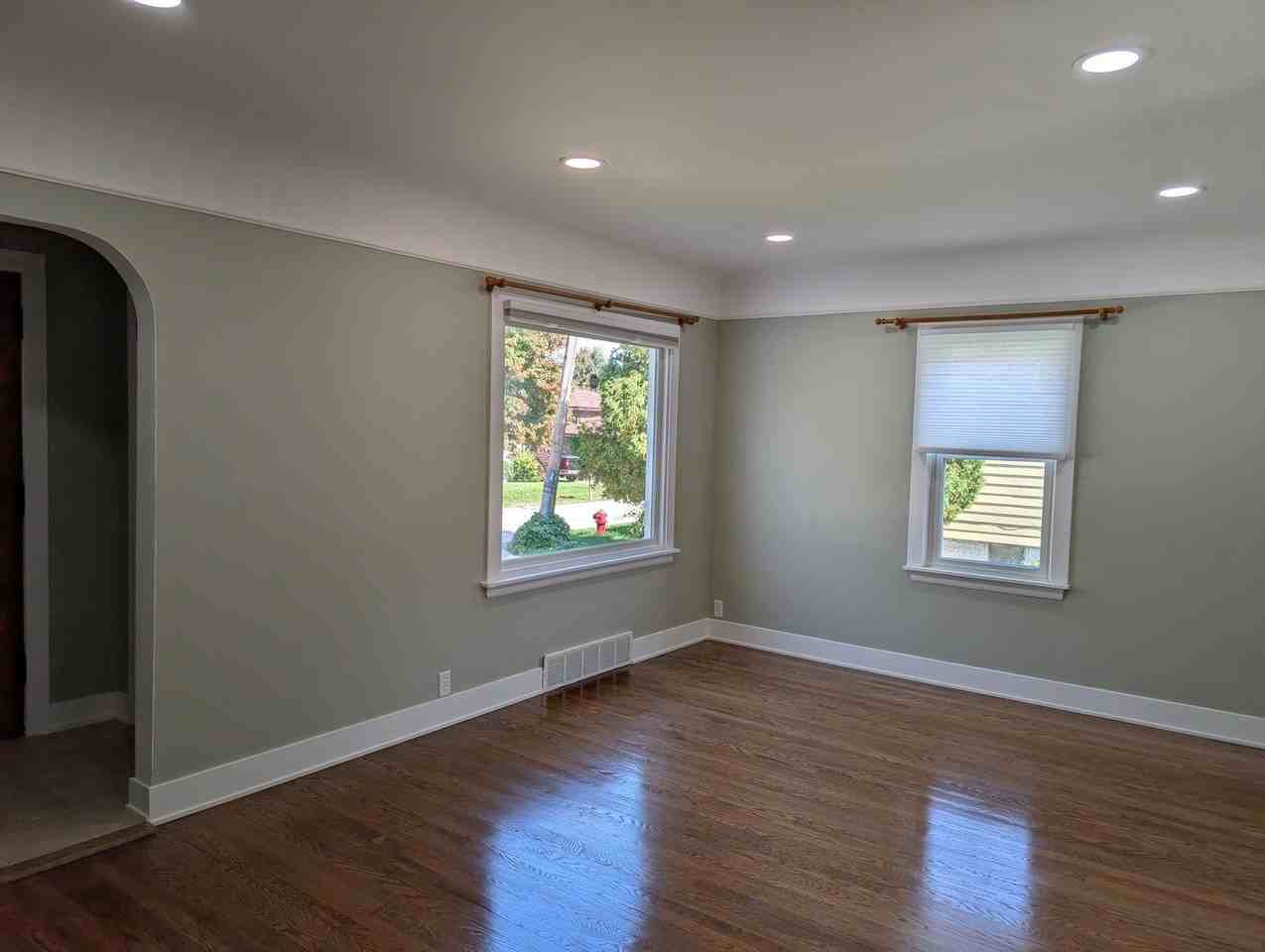11131 2nd St - Photo 5 of 14