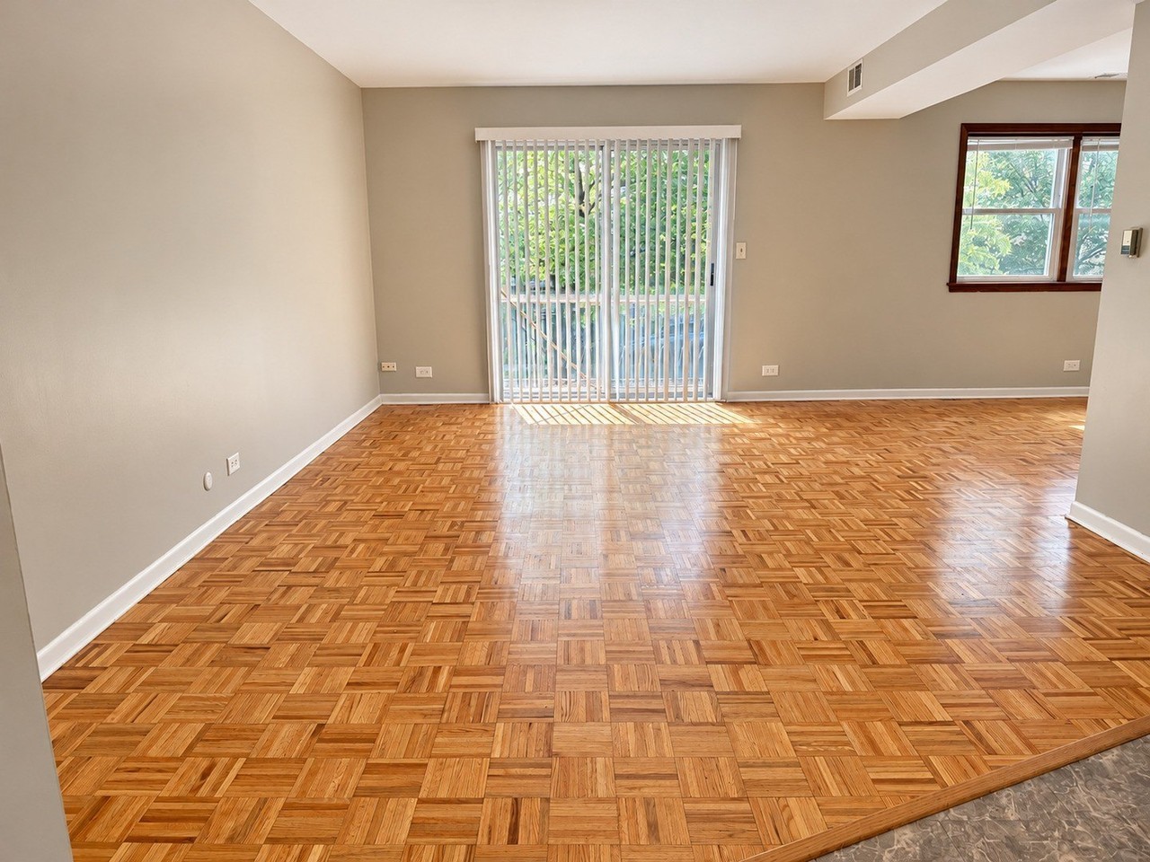 5240 Galitz St #208 - Photo 3 of 27