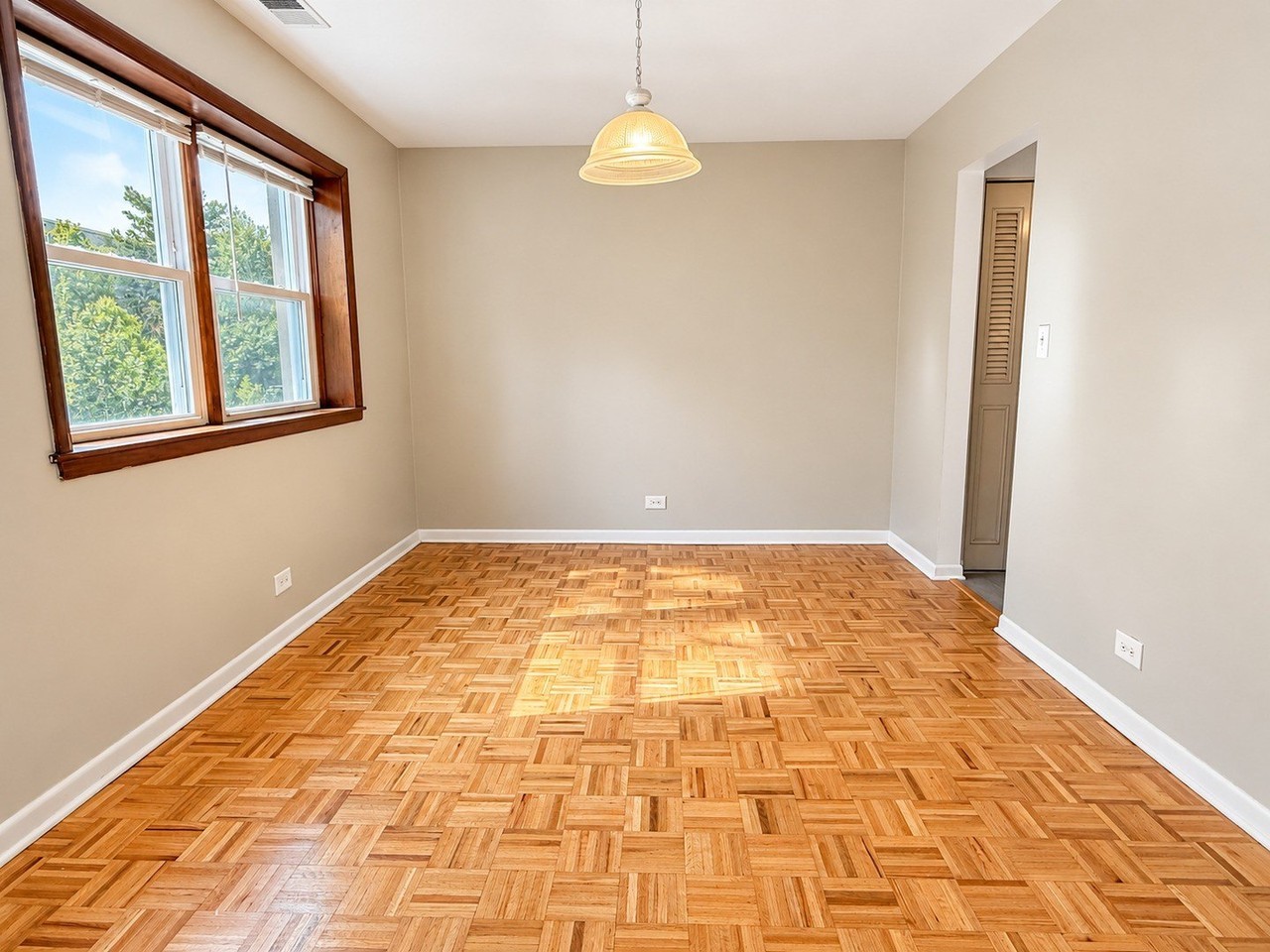5240 Galitz St #208 - Photo 7 of 27