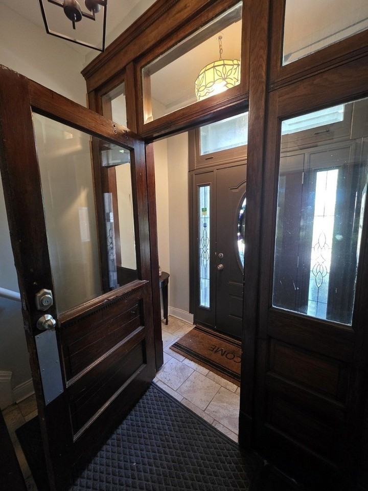 517 E 46th Pl #2 - Photo 2 of 22