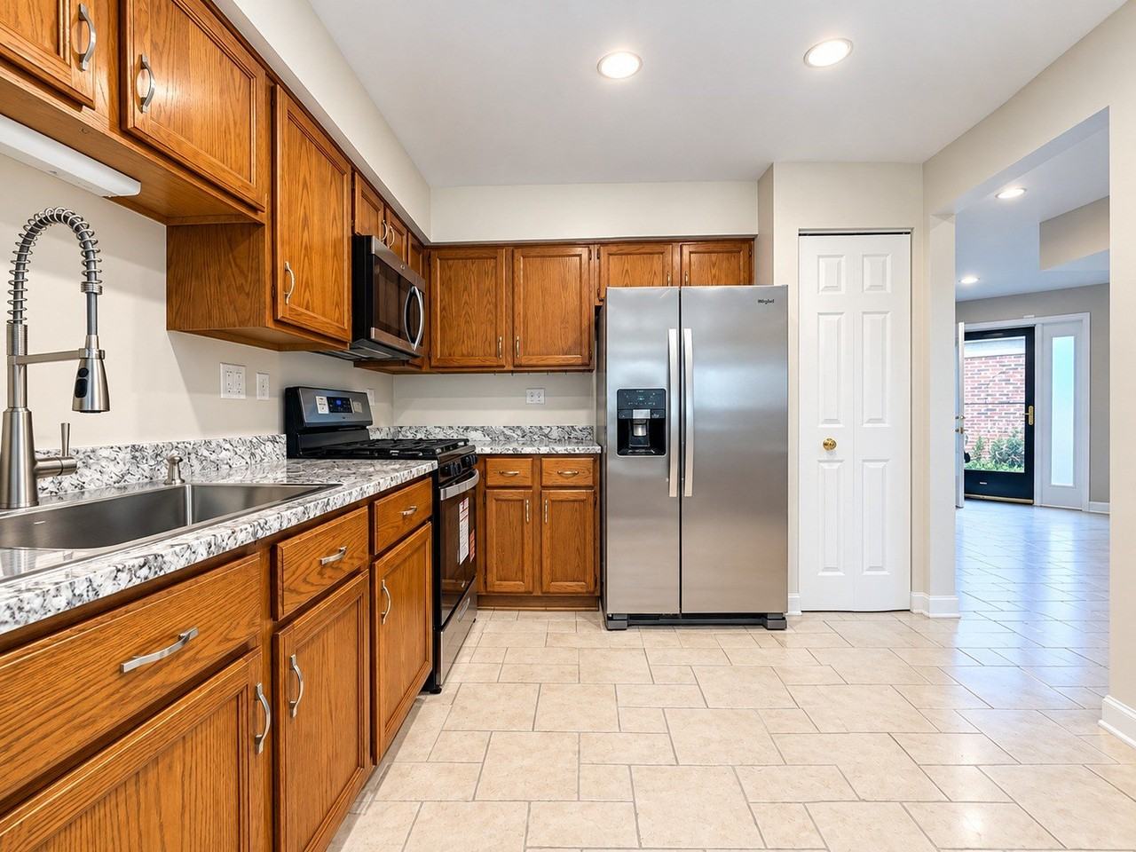 2103 N Coldspring Rd - Photo 5 of 14