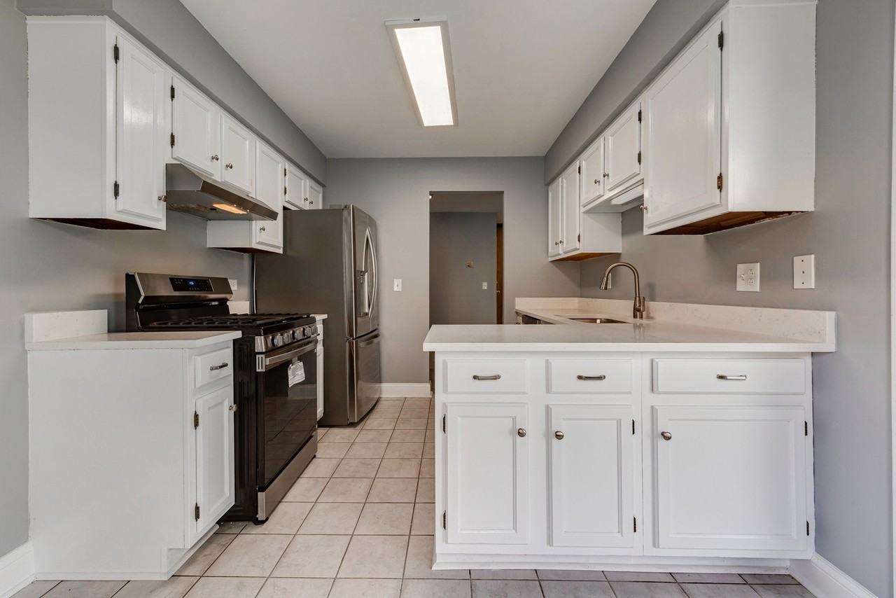 7020 Andover Ct #102 - Photo 5 of 22