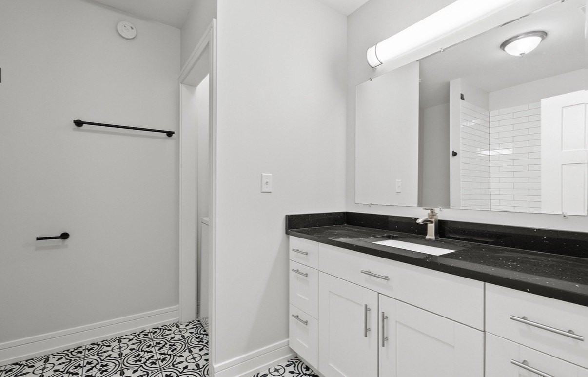 1321 S Lawndale Ave #1 - Photo 7 of 9