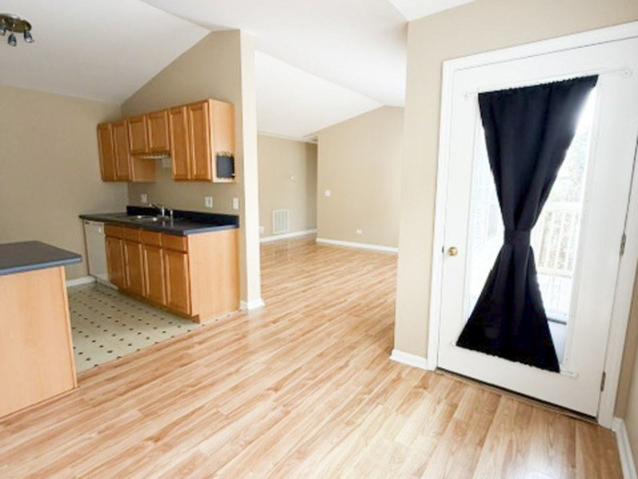 1303 N Red Oak Cir #4 - Photo 7 of 13