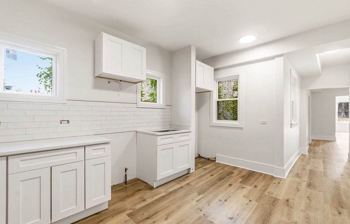 2112 S Drake Ave #2 - Photo 7 of 9