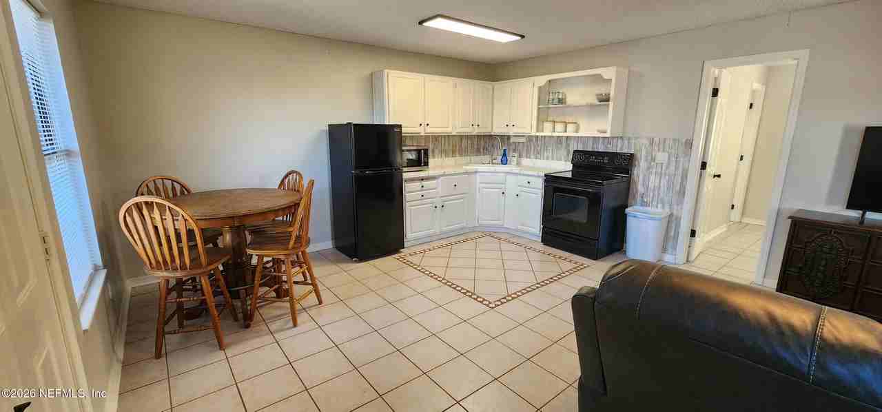 2834 Henley Rd - Photo 2 of 6