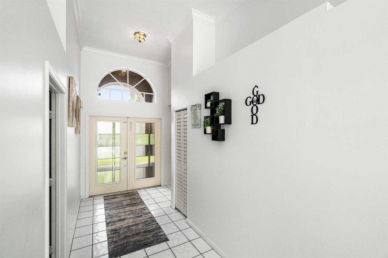 8149 Mystic Harbor Cir - Photo 3 of 8