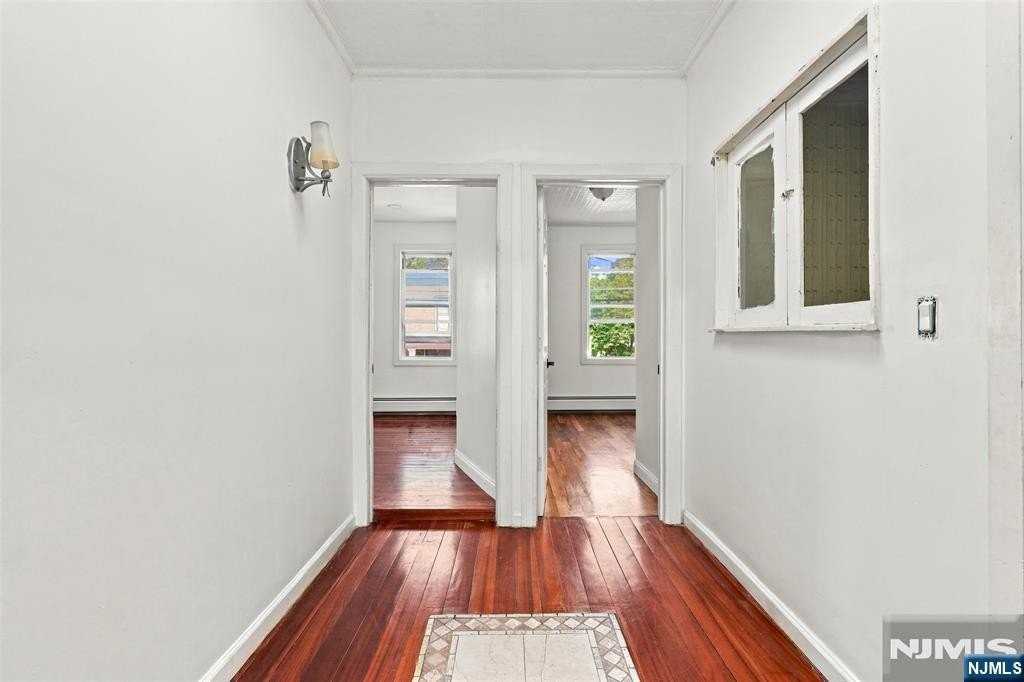234 Oakdene Ave #2 - Photo 5 of 17